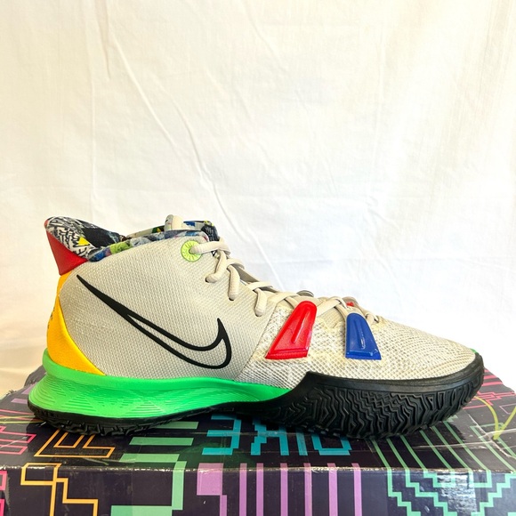 Nike Kyrie 7 Visions Multicolor size 10.5 MEN’S BASKETBALL SHOES - Picture 5 of 9